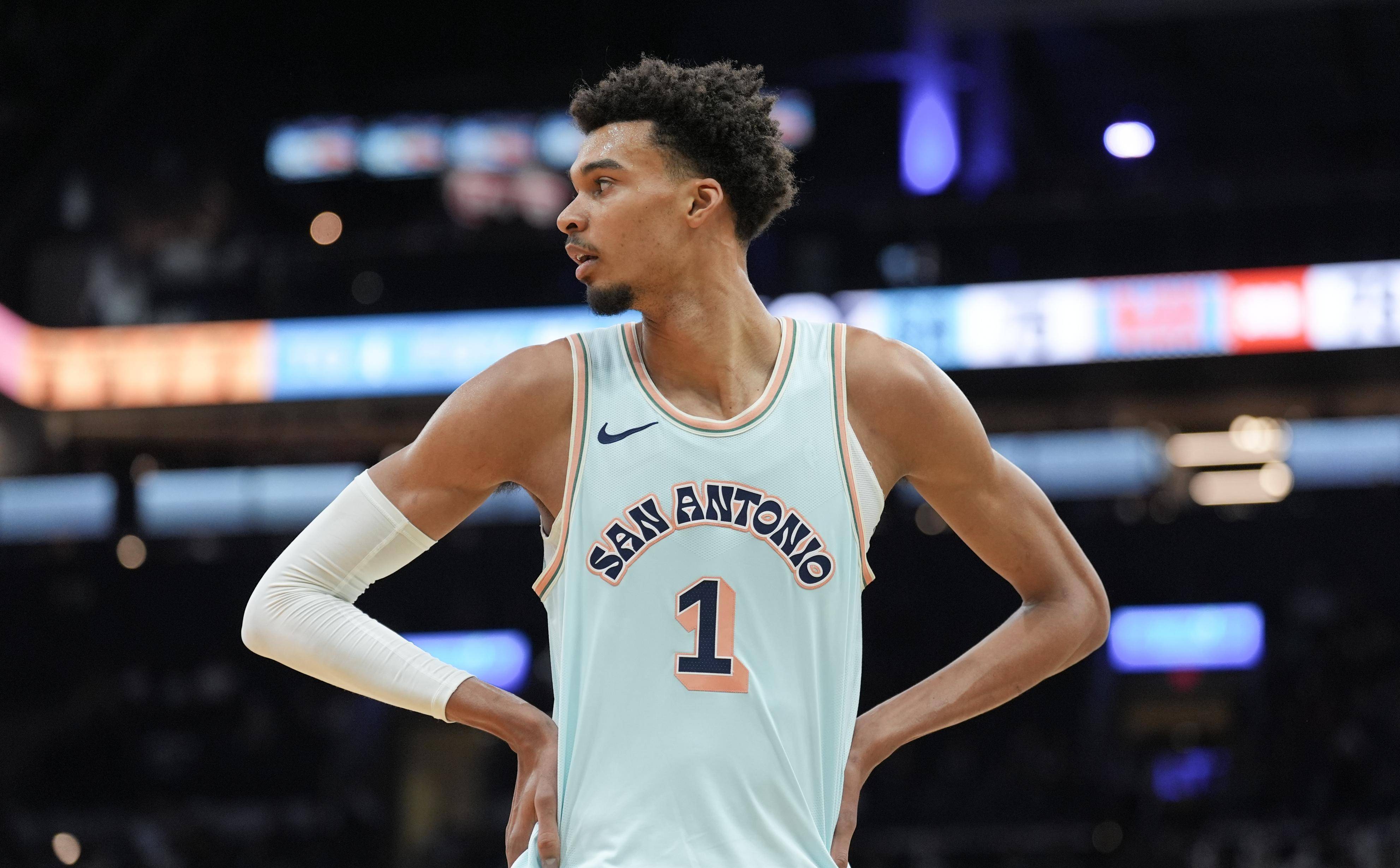 关于集结日体能课后;纽卡斯尔伤情更新备战NBA常规赛;压力陡增;团队化学反应显著的信息 关于集结日体能课后;纽卡斯尔伤情更新备战NBA常规赛;压力陡增;团队化学反应显著的信息