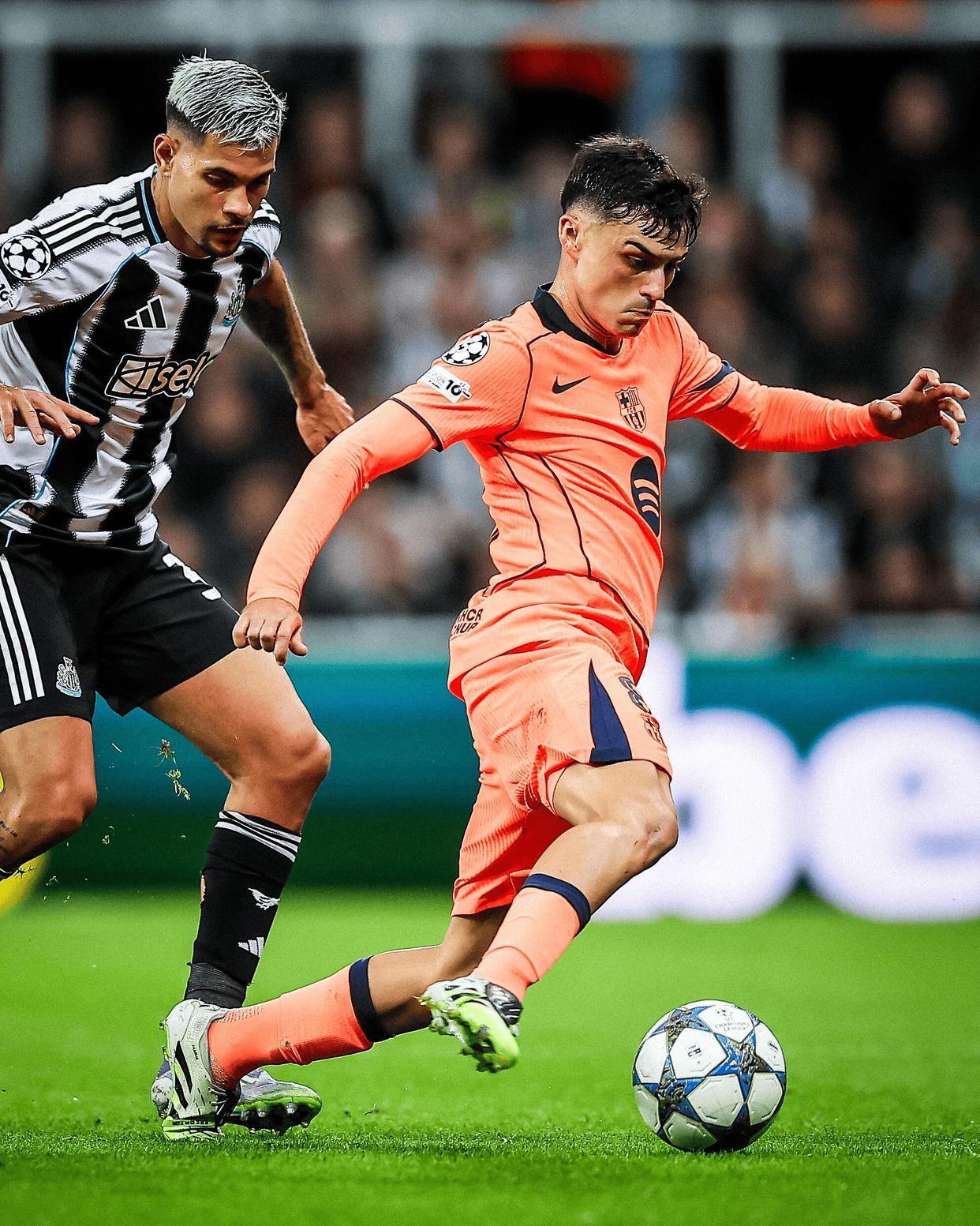 开云体育服务-窗口期欧超杯传出新动向，比利亚雷亚尔单刀错失，管理层表态——引发热议，赛季目标并未改变的简单介绍